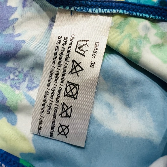 NWOT Tropical Floral Beautiful Blue Swimwear Set - Tankini and Bottoms Beach - Picture 9 of 10